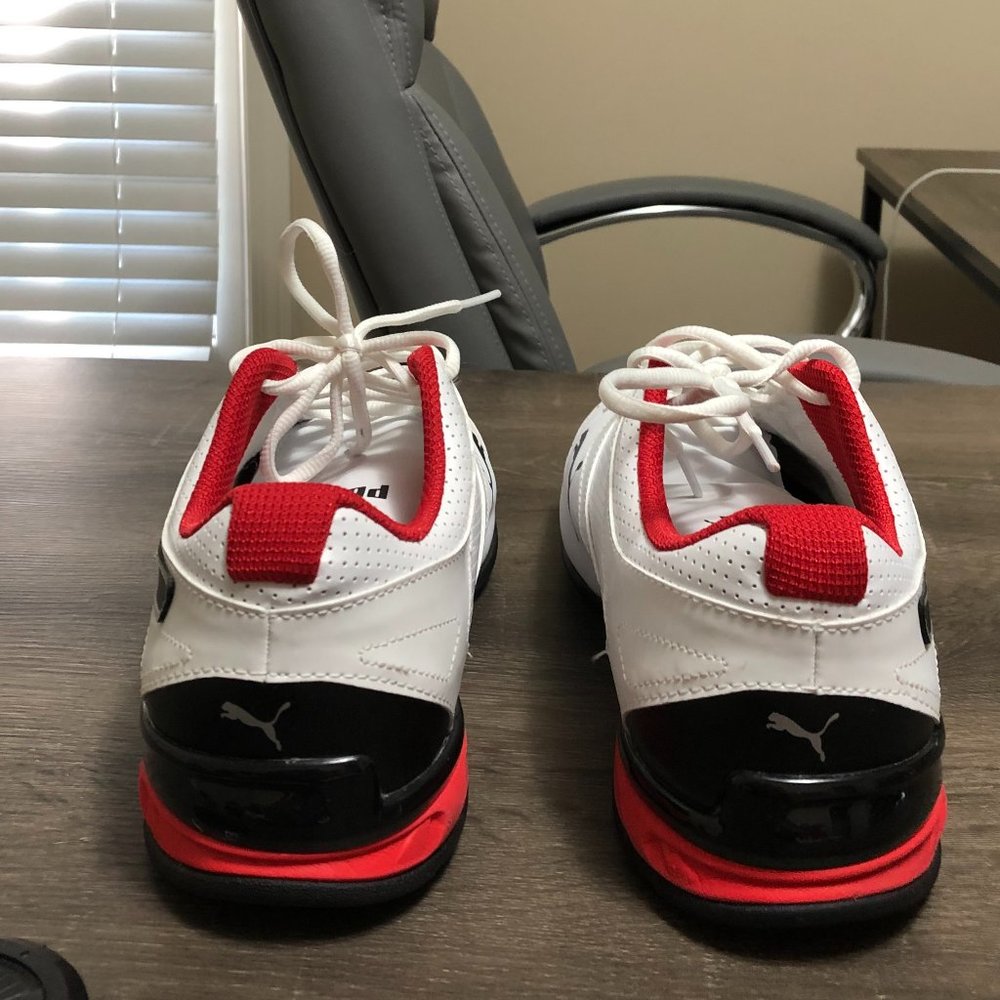 Puma Sneakers